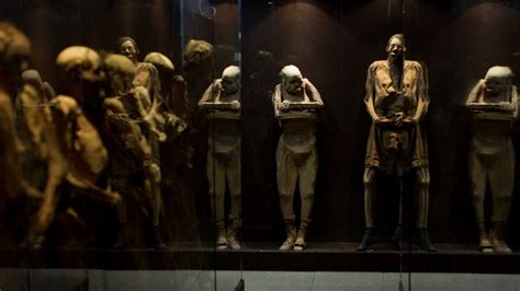 Mexican experts say mummy exhibit may pose health risks